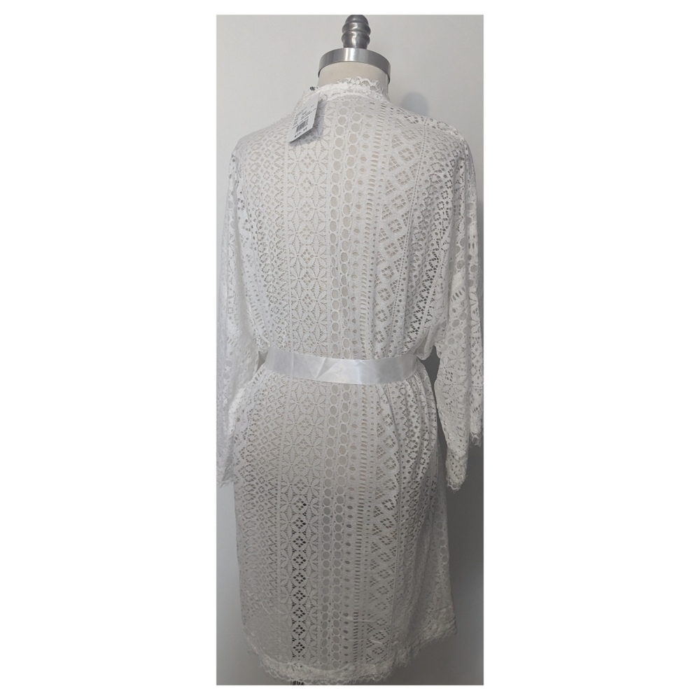 David's Bridal White Lace Robe - Picture 2 of 4